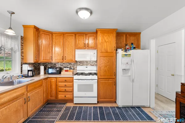$399,900 | 86 Hyde Street, Torrington, CT 06790