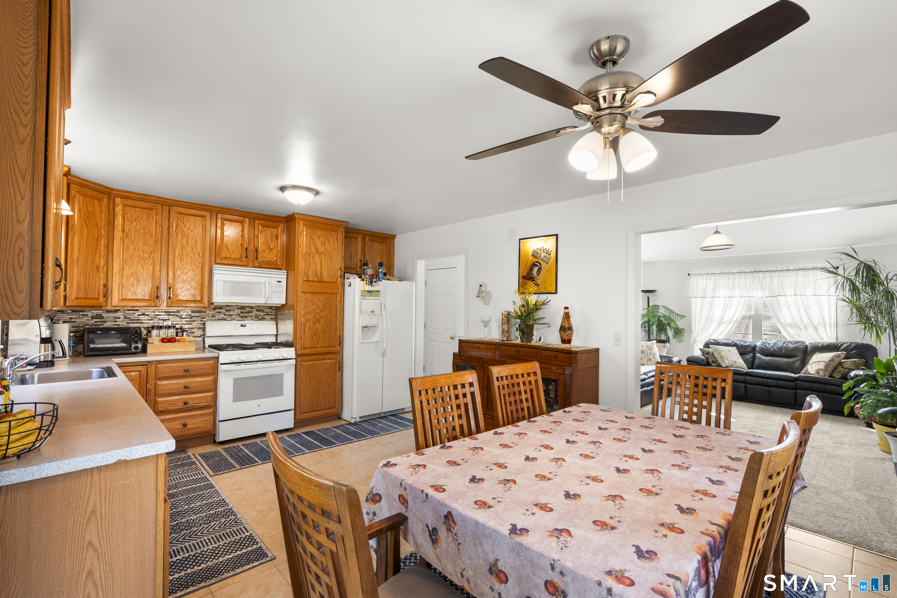 86 Hyde Street Torrington, CT 06790 - Photo 9 of 37