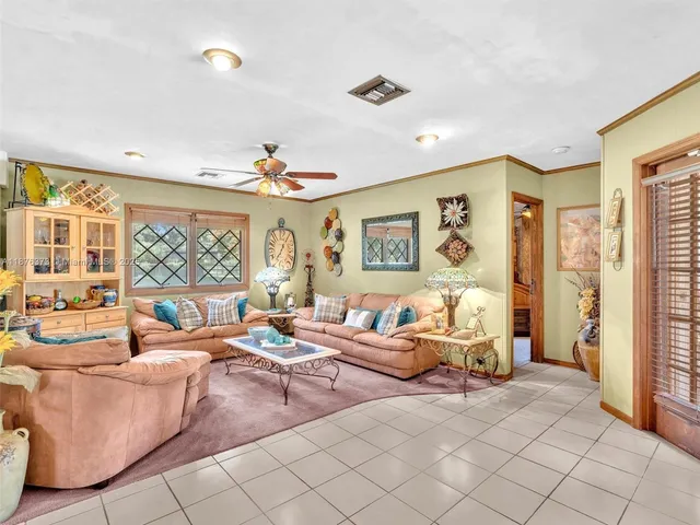 $2,248,000 | 5310 Southwest 109th Avenue, Davie, FL 33328