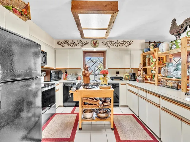 $2,248,000 | 5310 Southwest 109th Avenue, Davie, FL 33328