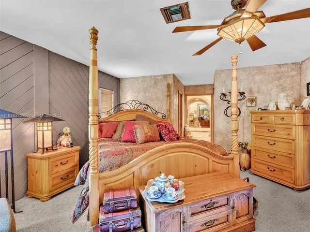 $2,248,000 | 5310 Southwest 109th Avenue, Davie, FL 33328