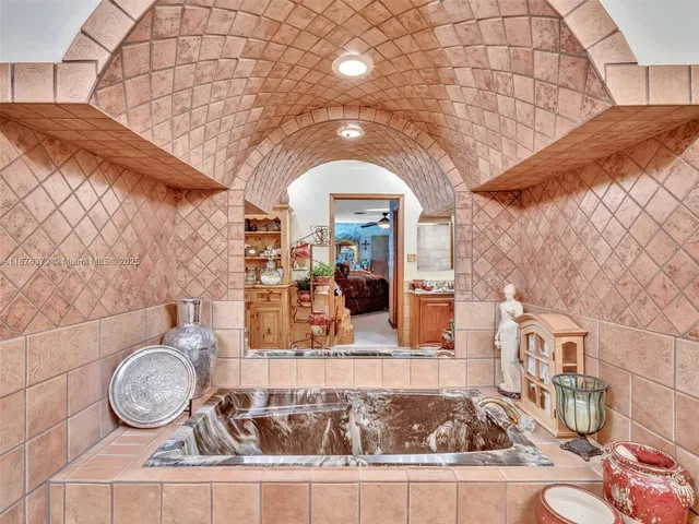 $2,248,000 | 5310 Southwest 109th Avenue, Davie, FL 33328