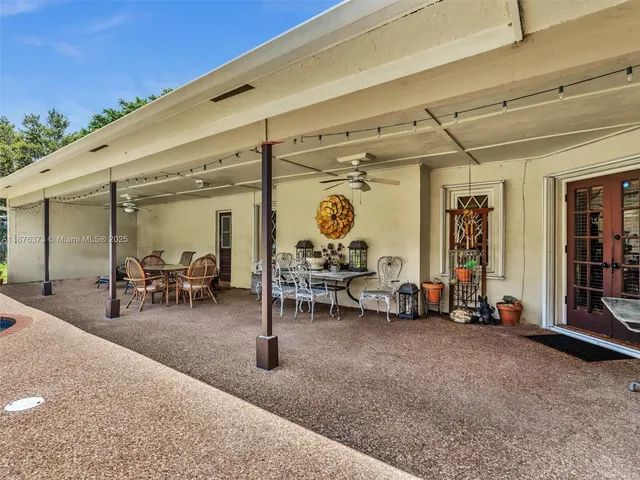 $2,248,000 | 5310 Southwest 109th Avenue, Davie, FL 33328