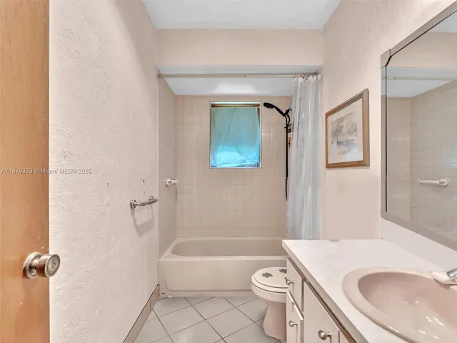 $2,248,000 | 5310 Southwest 109th Avenue, Davie, FL 33328