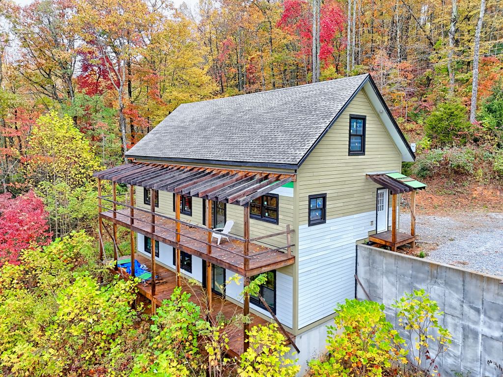 78 Natural Bridge Road Scaly Mountain, NC 28775 - Photo 44 of 51 Gallery Image 44