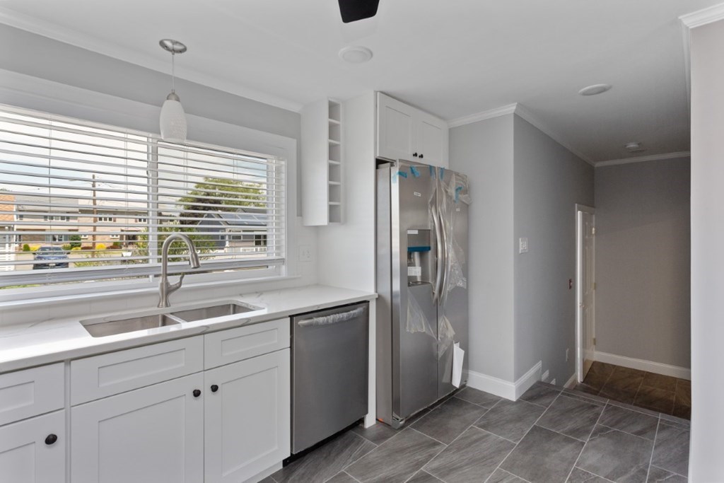 71 Roland Road Revere, MA 02151 - Photo 9 of 28 Gallery Image 9