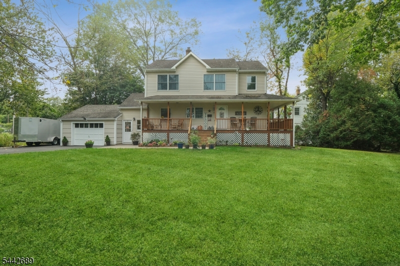 158 Maple Street New Providence, NJ 07974 - Photo 3 of 42