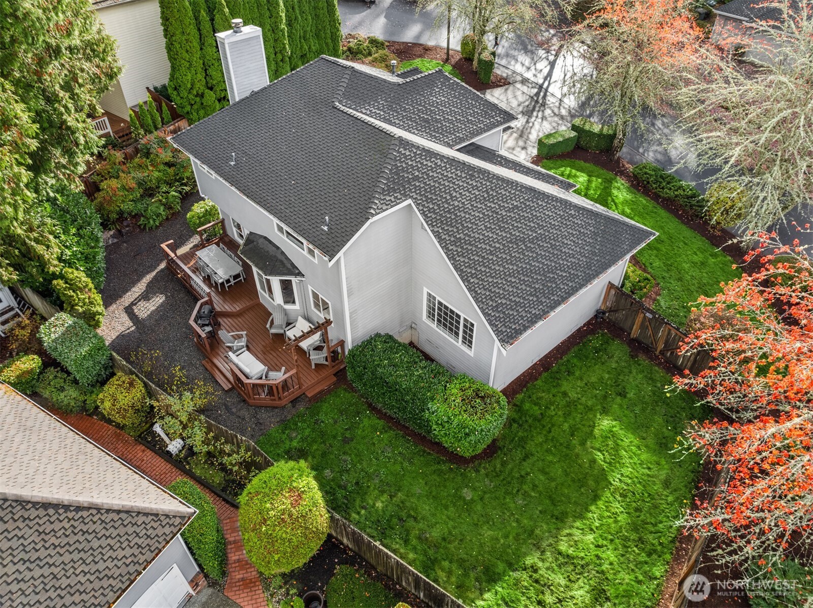 10330 Northeast 151st Place Bothell, WA 98011 - Photo 31 of 38