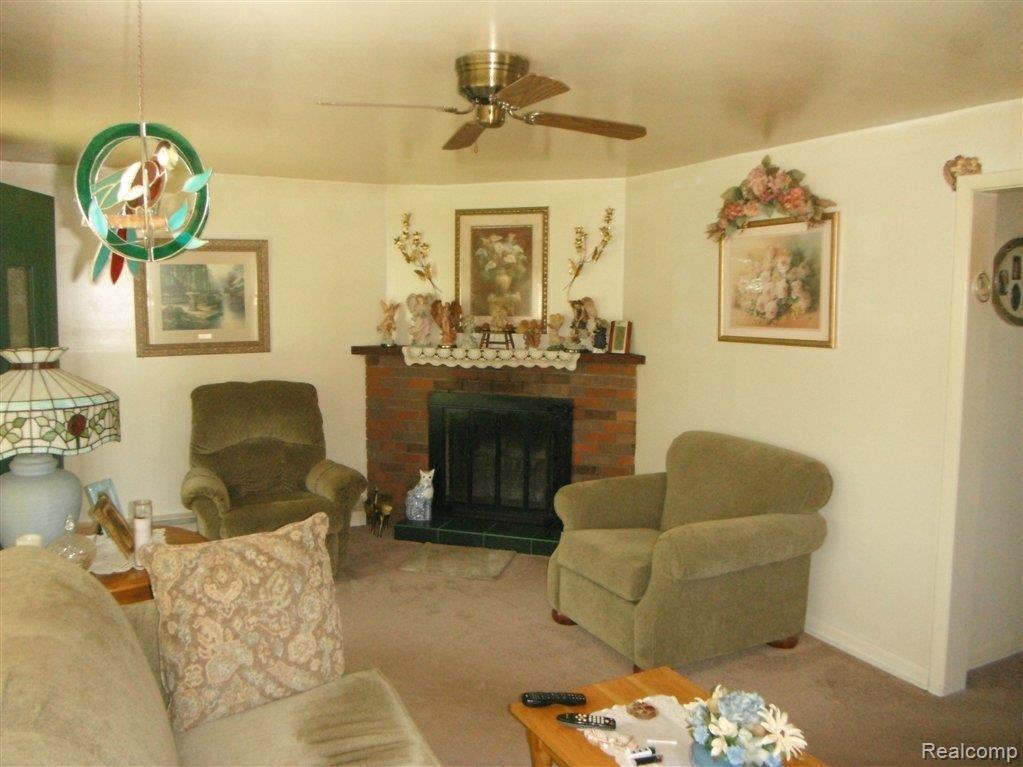 6674 Edwards Road Belleville, MI 48111 - Photo 2 of 8 6674 eDWARDS 004.jpg