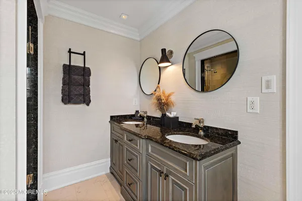 $7,499,000 | 176 Squan Beach Drive, Mantoloking, NJ 08738