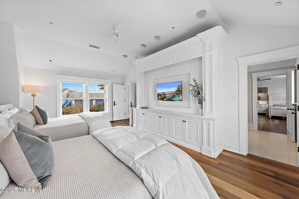 $7,499,000 | 176 Squan Beach Drive, Mantoloking, NJ 08738