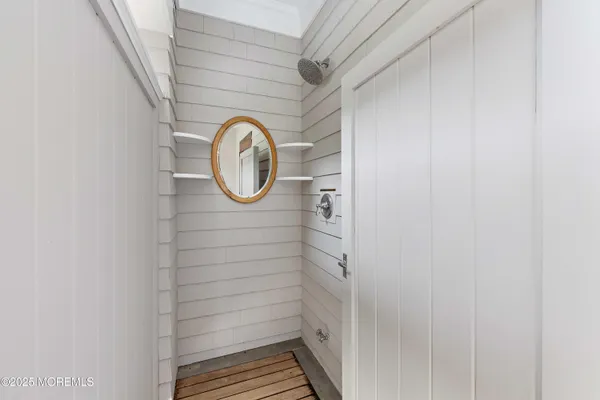 $7,499,000 | 176 Squan Beach Drive, Mantoloking, NJ 08738