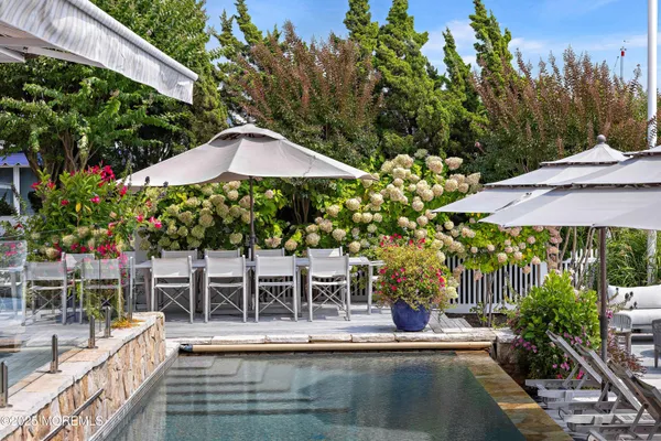 $7,499,000 | 176 Squan Beach Drive, Mantoloking, NJ 08738