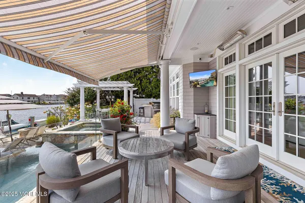 $7,499,000 | 176 Squan Beach Drive, Mantoloking, NJ 08738