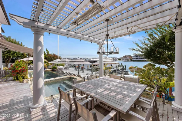 $7,499,000 | 176 Squan Beach Drive, Mantoloking, NJ 08738