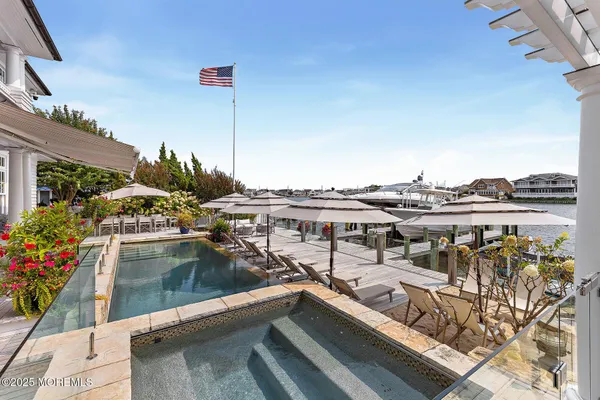 $7,499,000 | 176 Squan Beach Drive, Mantoloking, NJ 08738