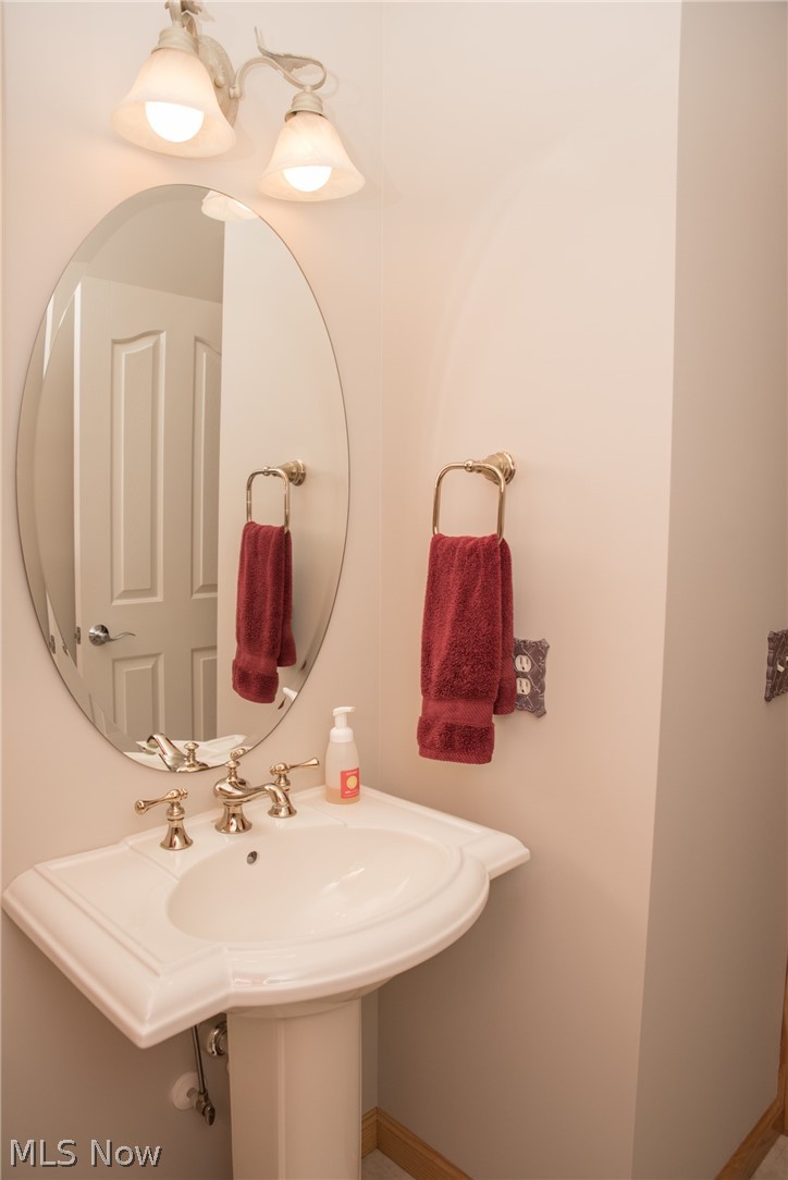 8040 Lake Road Seville, OH 44273 - Photo 9 of 35 Gallery Image 9