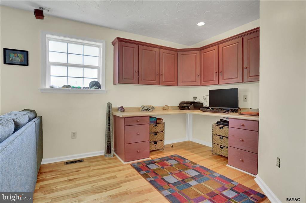 2238 Chambersburg Road Gettysburg, PA 17325 - Photo 11 of 25 Gallery Image 11