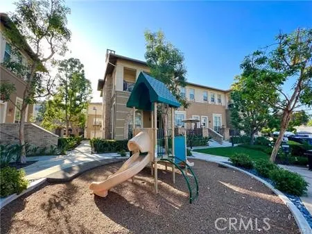 $2,400 | 16081 Gables Loop, Whittier, CA 90603