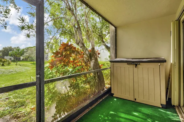 $2,300 | 120 Northwest 70th Street, Boca Raton, FL 33487