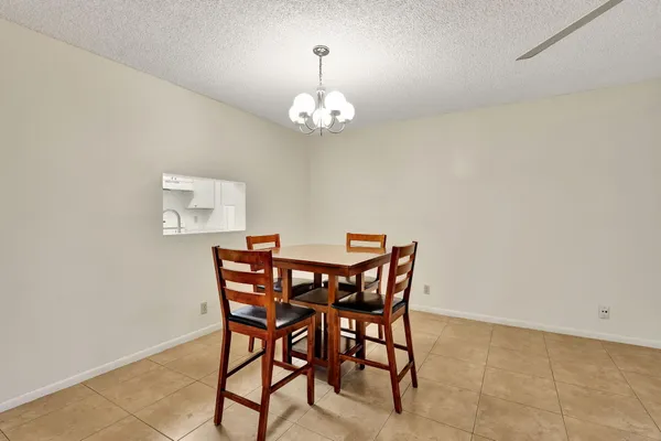 $2,300 | 120 Northwest 70th Street, Boca Raton, FL 33487