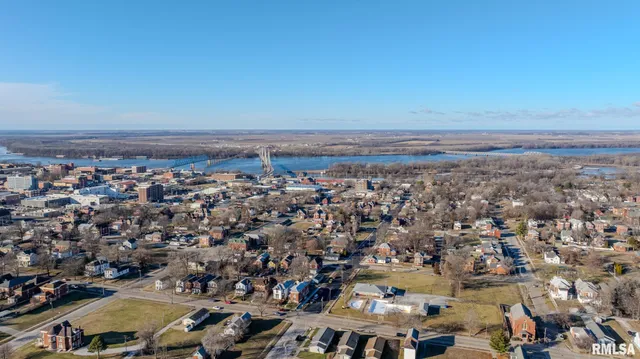 $40,000 | 627 North 8th Street, Quincy, IL 62301