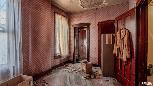 $40,000 | 627 North 8th Street, Quincy, IL 62301