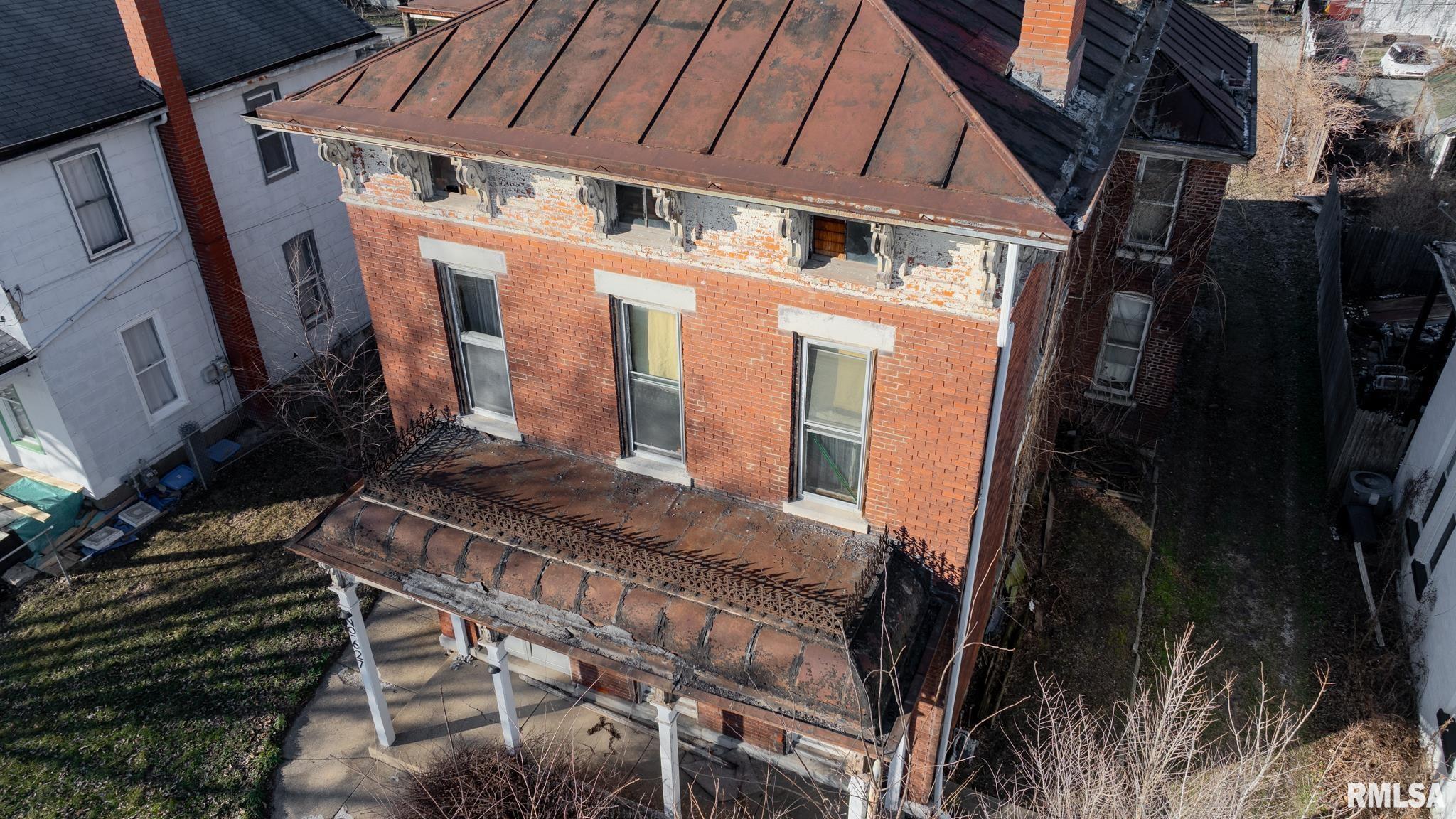 627 North 8th Street Quincy, IL 62301 - Photo 7 of 32