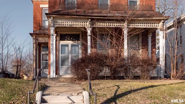 $40,000 | 627 North 8th Street, Quincy, IL 62301