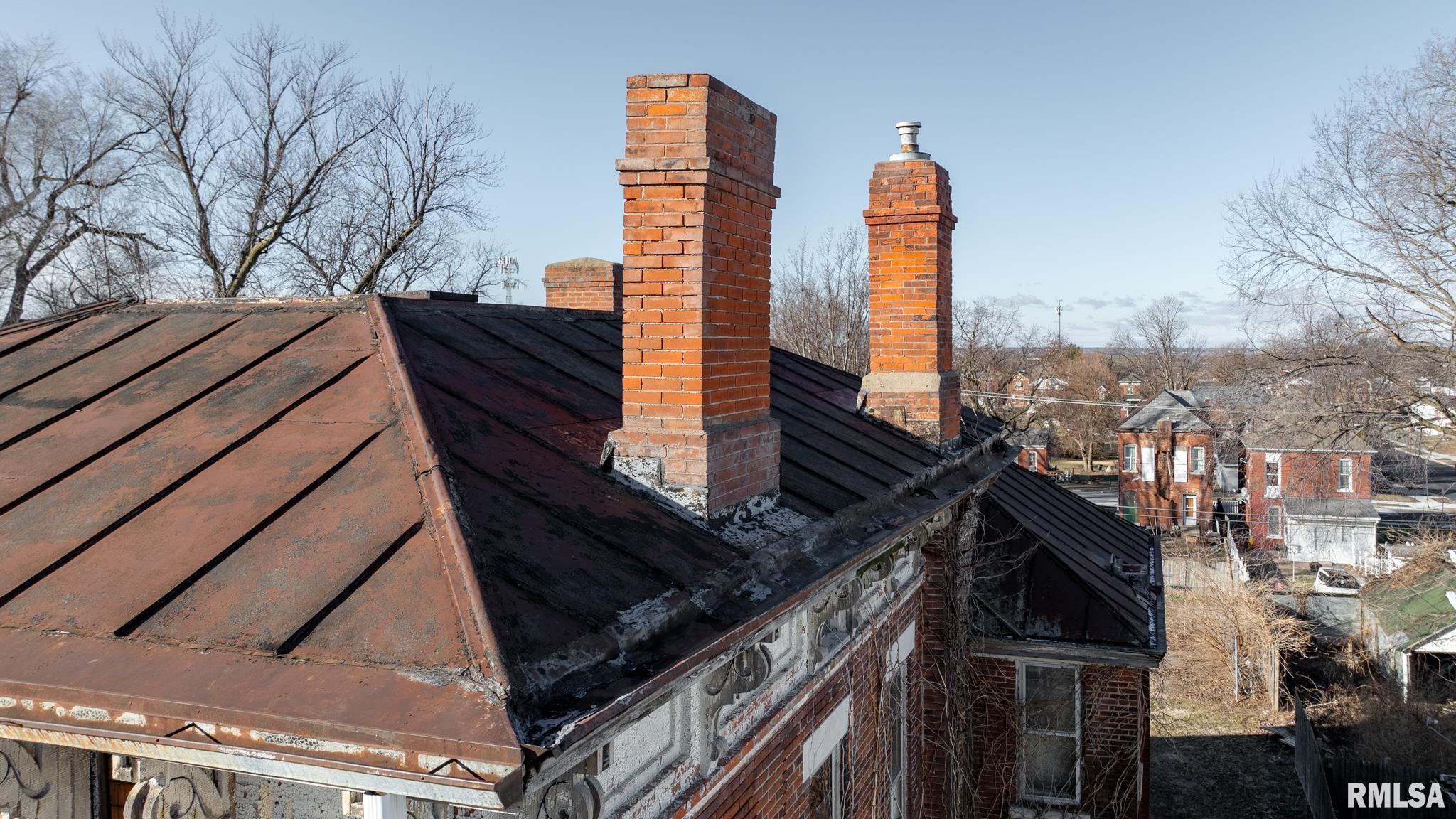 627 North 8th Street Quincy, IL 62301 - Photo 9 of 32