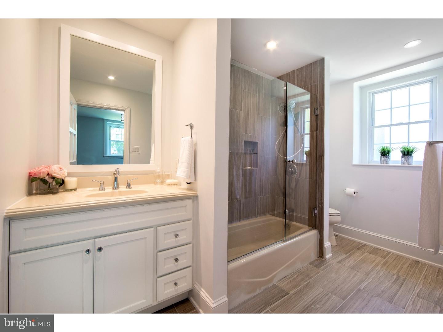 508 Oak Road Merion Station, PA 19072 - Photo 23 of 25 Guest Room