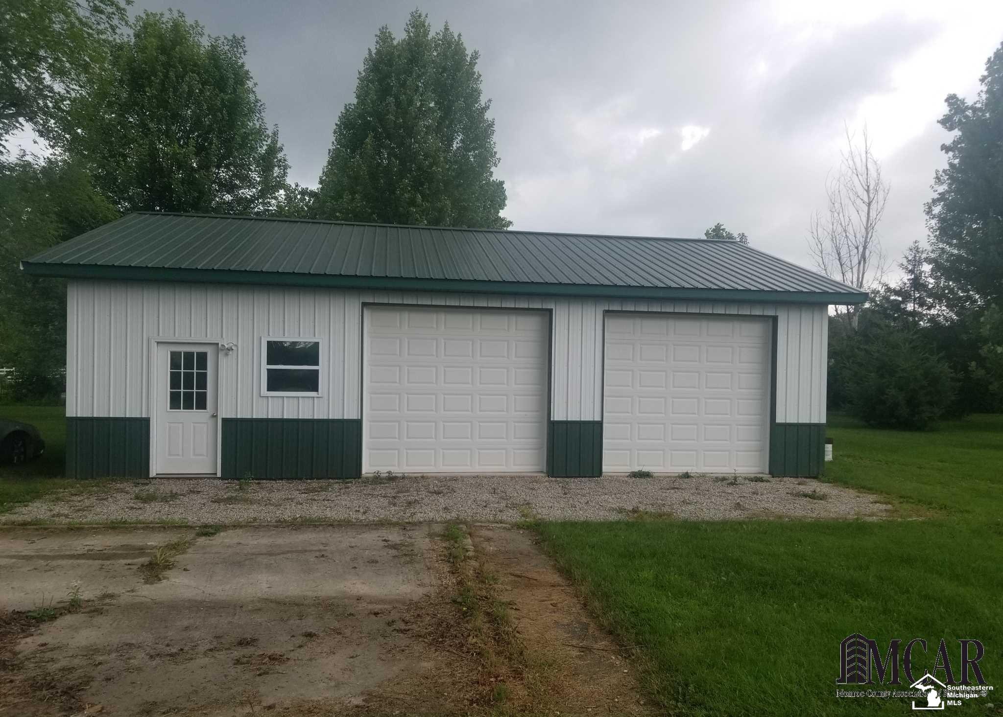 12458 Capernall Road Carleton, MI 48117 - Photo 5 of 21