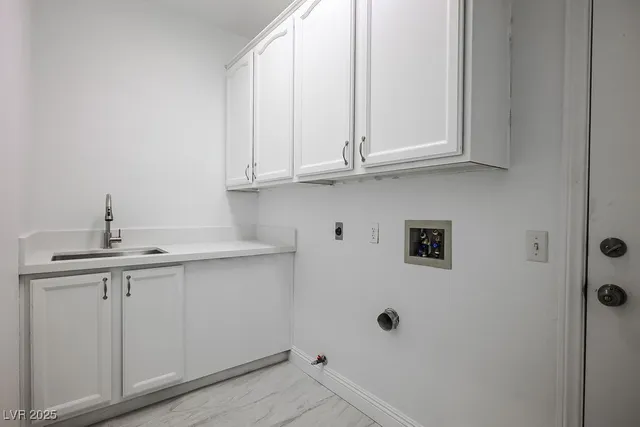 $3,500 | 8113 Blue Cascade Avenue, Las Vegas, NV 89128