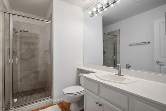 $3,500 | 8113 Blue Cascade Avenue, Las Vegas, NV 89128