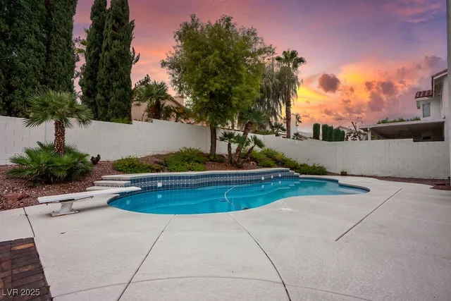 $3,500 | 8113 Blue Cascade Avenue, Las Vegas, NV 89128