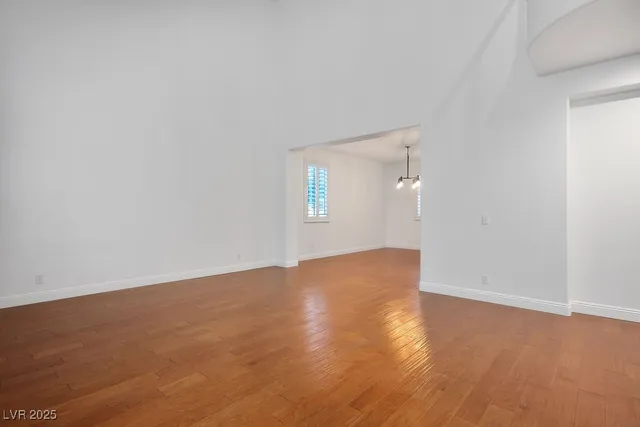 $3,500 | 8113 Blue Cascade Avenue, Las Vegas, NV 89128