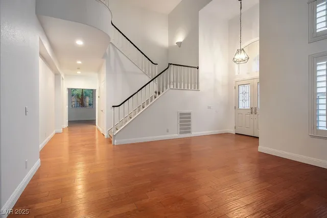 $3,500 | 8113 Blue Cascade Avenue, Las Vegas, NV 89128