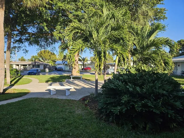 $174,500 | 3801 Northeast 22nd Terrace, Unit 7, Lighthouse Point, FL 33064