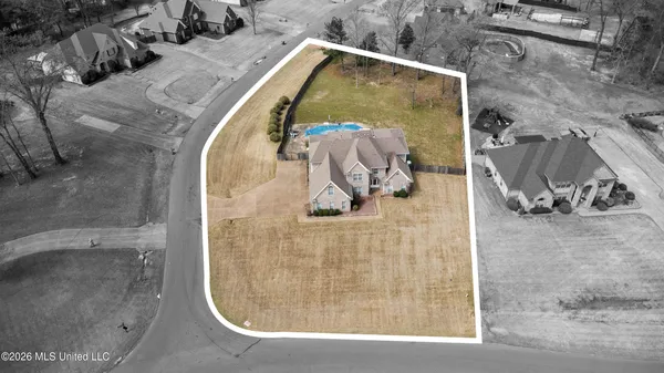 $574,900 | 2180 Belmarie Drive, Southaven, MS 38672