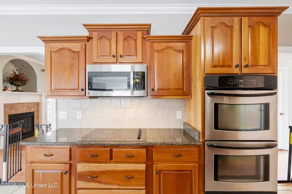 $574,900 | 2180 Belmarie Drive, Southaven, MS 38672