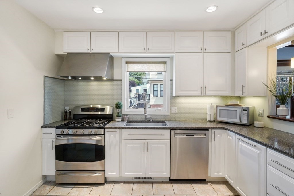 134 Milton Street Boston, MA 02124 - Photo 13 of 36