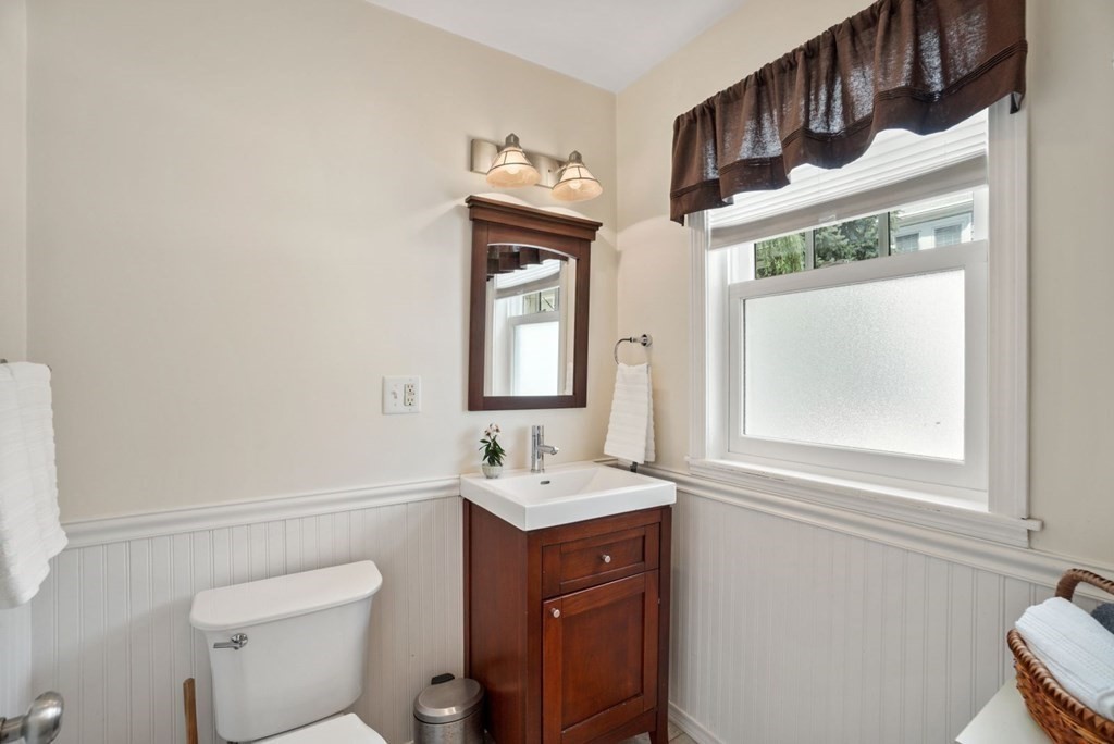 134 Milton Street Boston, MA 02124 - Photo 16 of 36