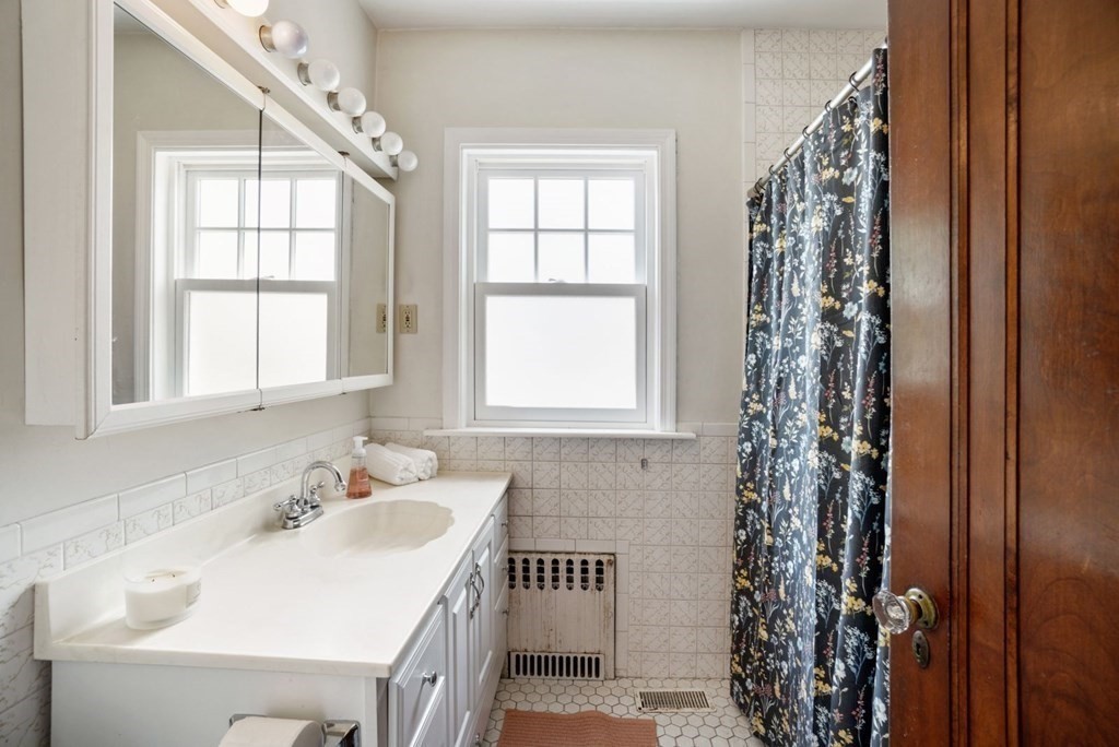 134 Milton Street Boston, MA 02124 - Photo 18 of 36