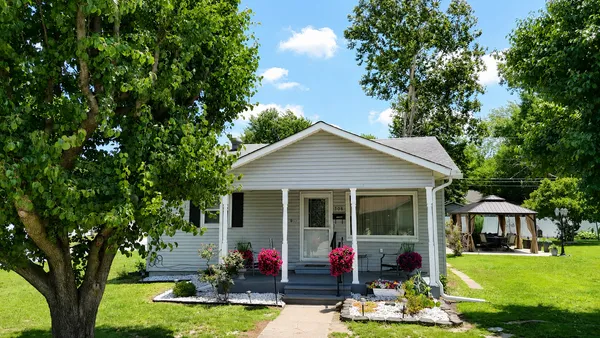 $155,000 | 308 North 9th Street, Benton, IL 62812