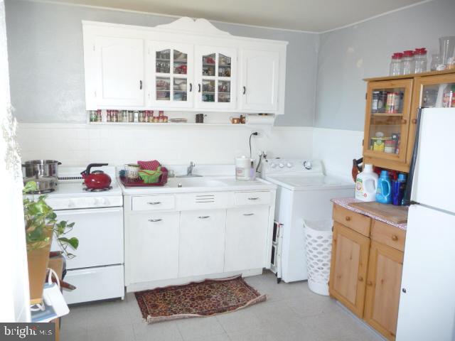 148 Blake Avenue Rockledge, PA 19046 - Photo 18 of 32 Kitchen area 2nd floor