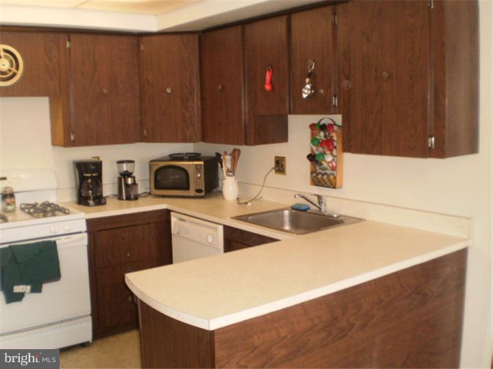 11996 Dumont Road Philadelphia, PA 19116 - Photo 12 of 21 Gallery Image 12