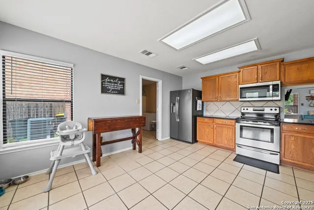 $1,900 | 1664 Willow Top Drive, Schertz, TX 78154