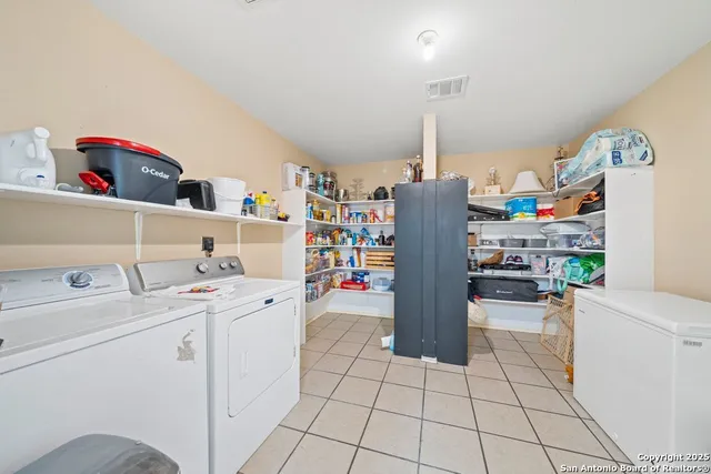 $1,900 | 1664 Willow Top Drive, Schertz, TX 78154