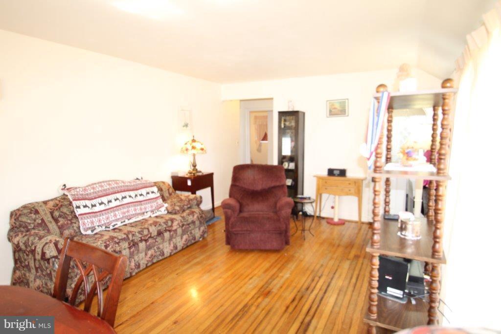 12628 Epping Road Silver Spring, MD 20906 - Photo 13 of 24 Living Room