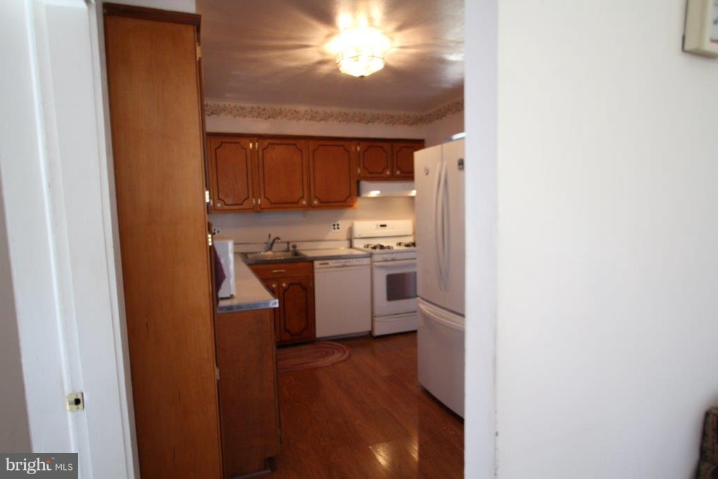 12628 Epping Road Silver Spring, MD 20906 - Photo 5 of 24 Kitchen